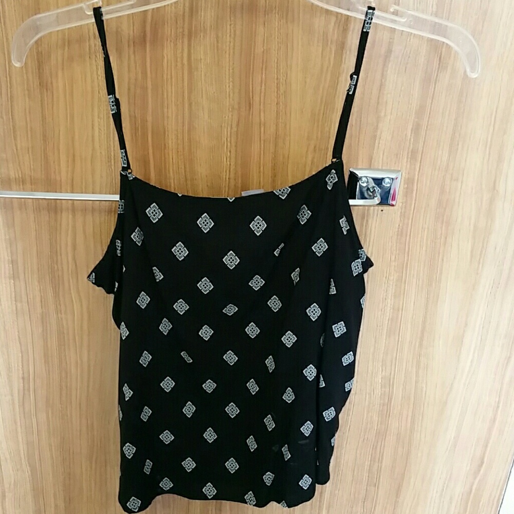 Black cami with diamond-like designs